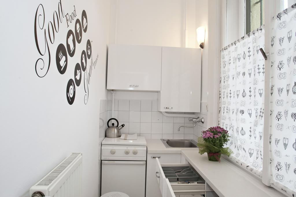 Alice Apartment Budapest Room photo